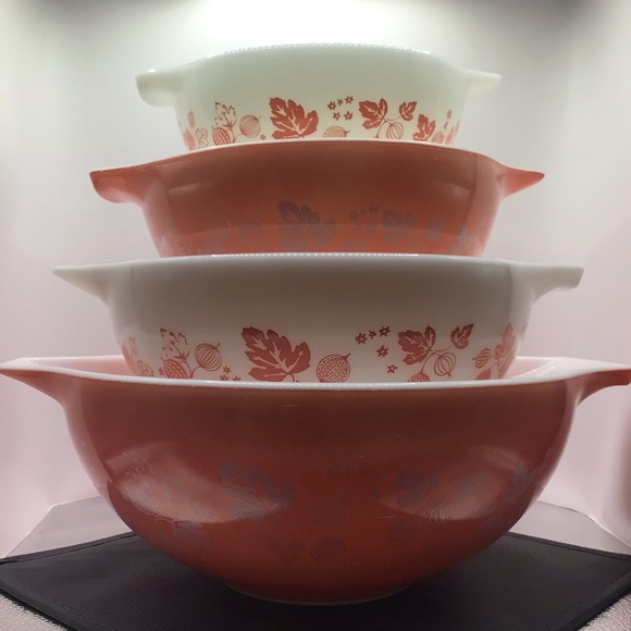 Pink Gooseberry Cinderella 4 Bowl Nesting Complete Set, 1957 - Picture 2 of 14